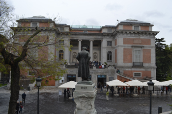 A la llegado al Museo del Prado.